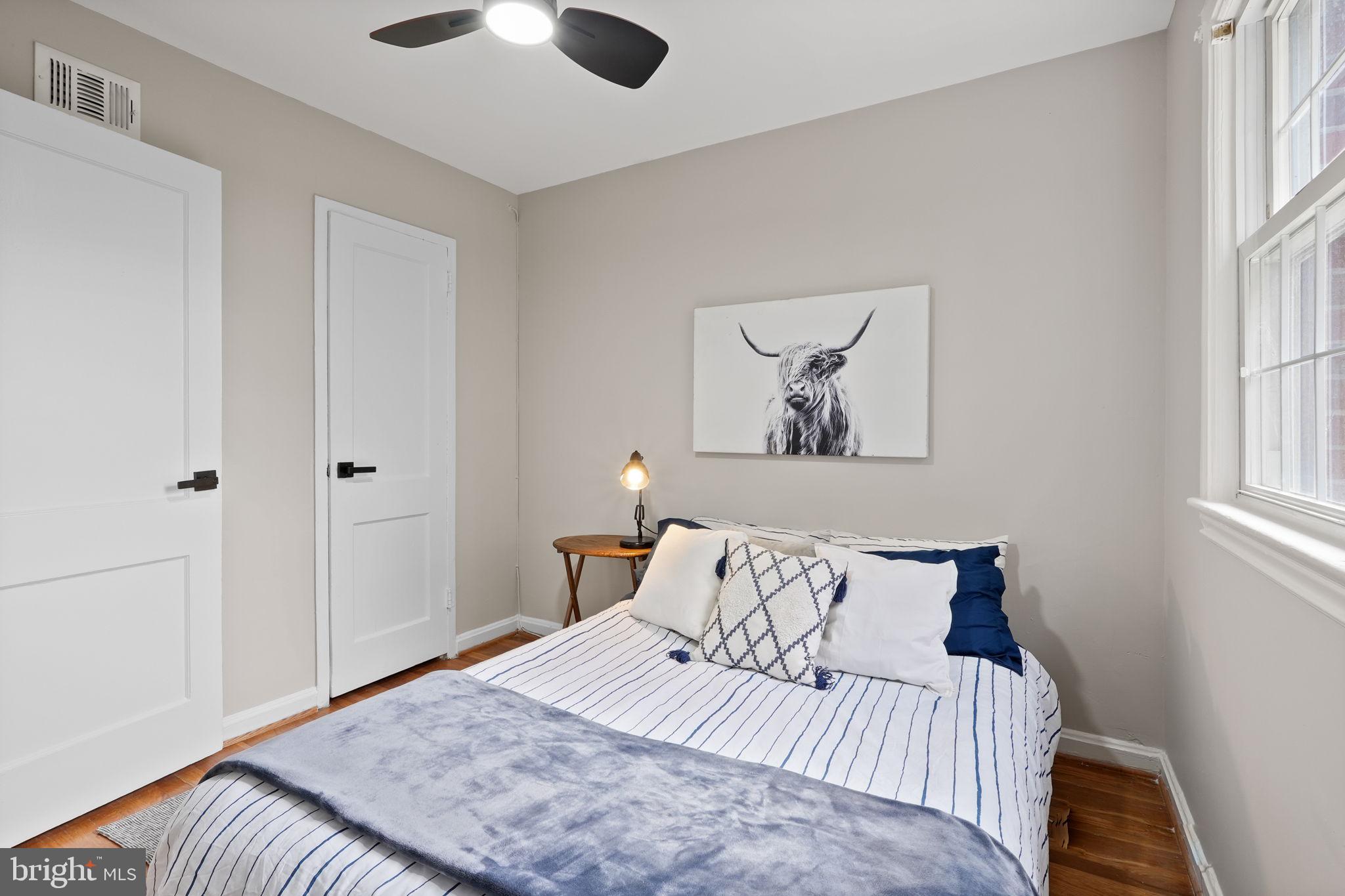 1736 E West Hwy #1736