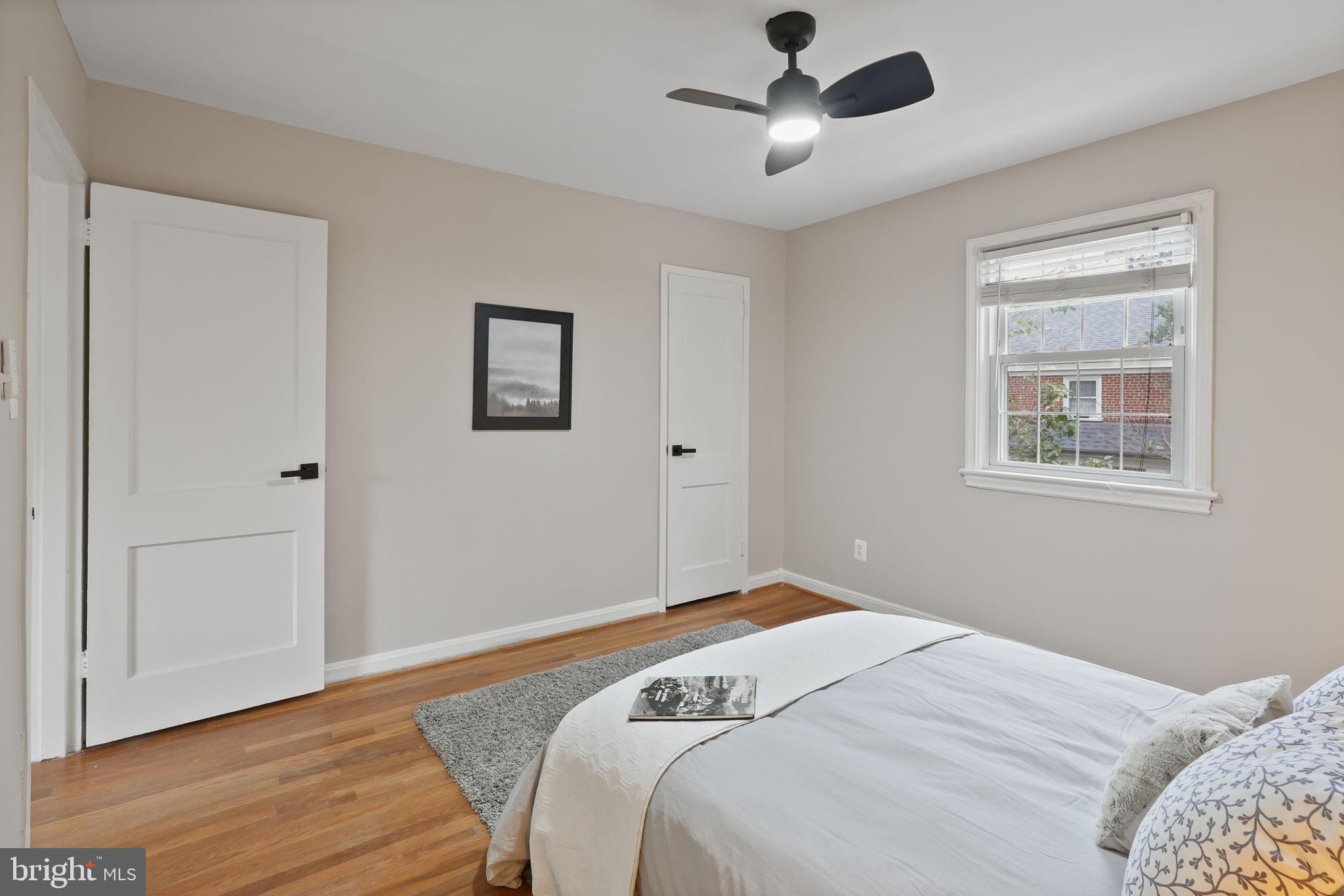 1736 E West Hwy #1736