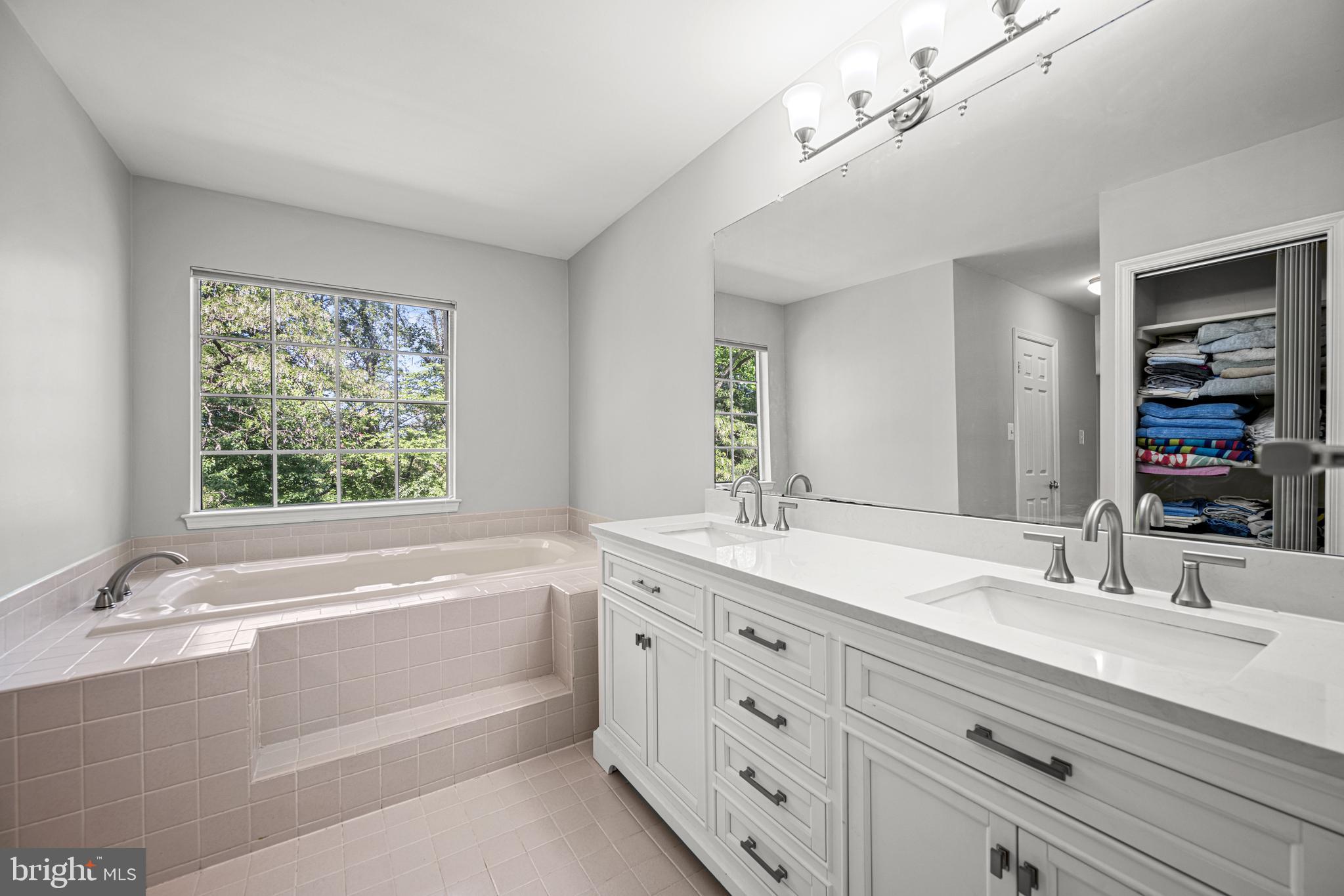 1705 Nordic Hill Cir