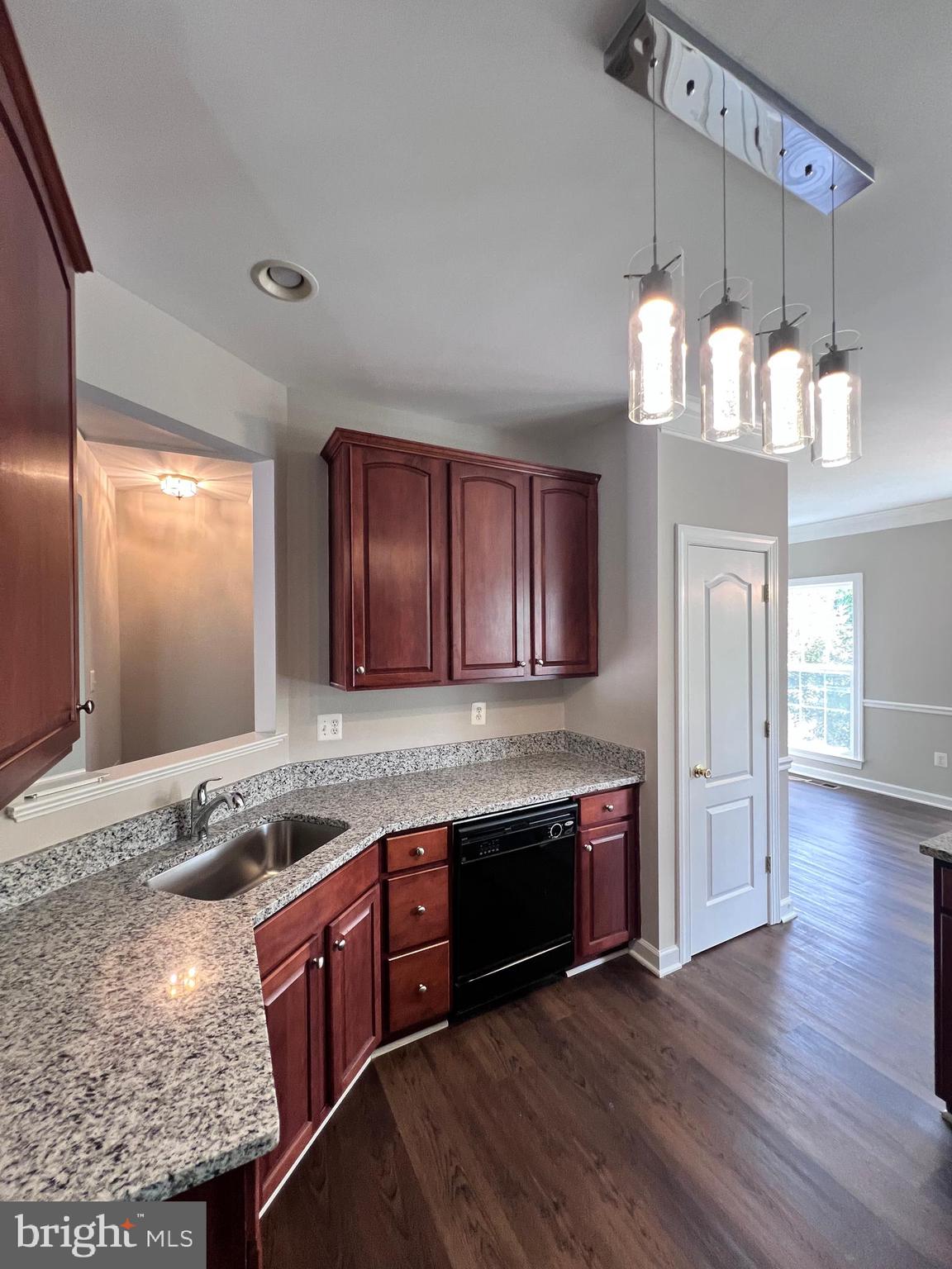 3328 Castle Ridge Cir #11