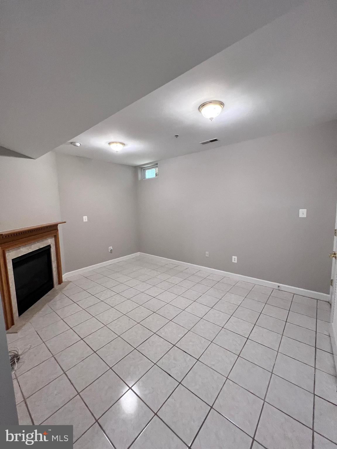 3328 Castle Ridge Cir #11