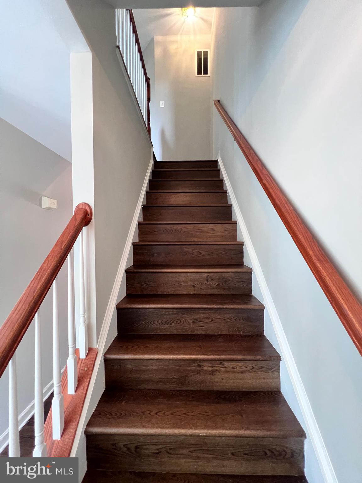 3328 Castle Ridge Cir #11