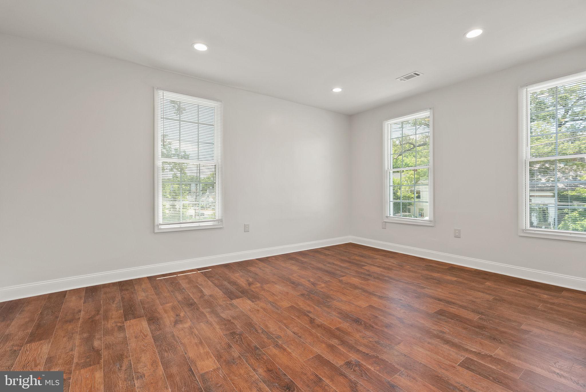 827 PHILADELPHIA AVE