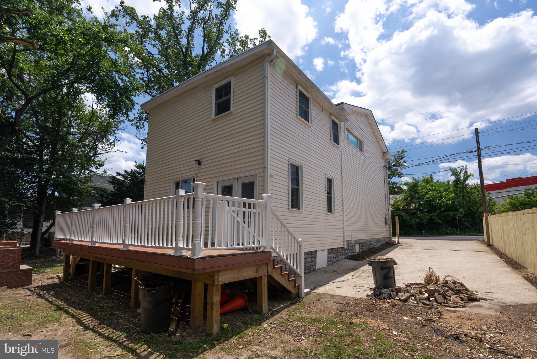 827 PHILADELPHIA AVE