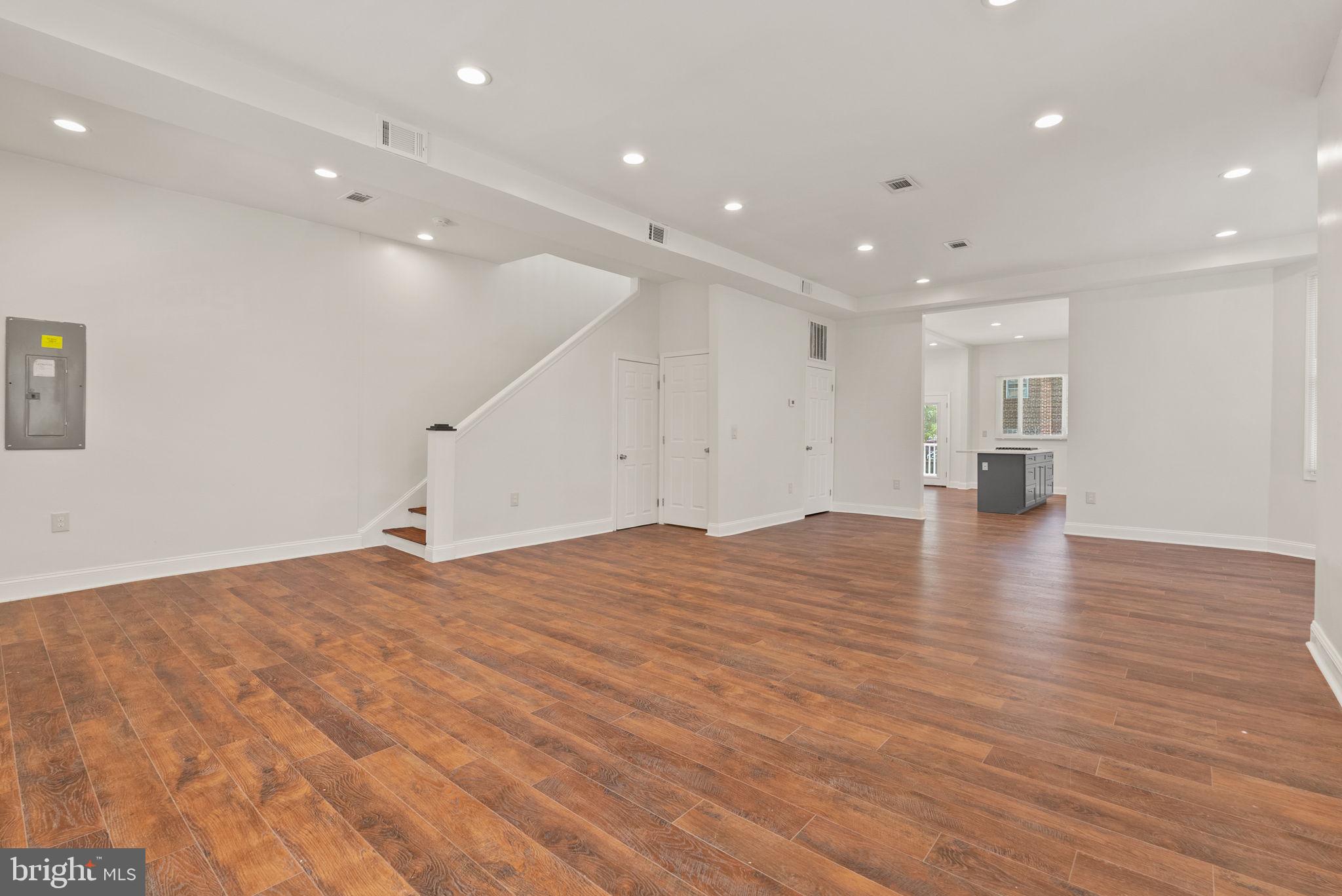 827 PHILADELPHIA AVE