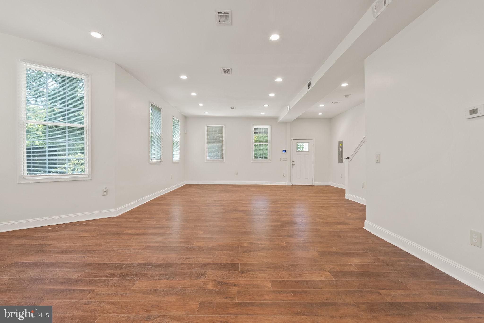 827 PHILADELPHIA AVE