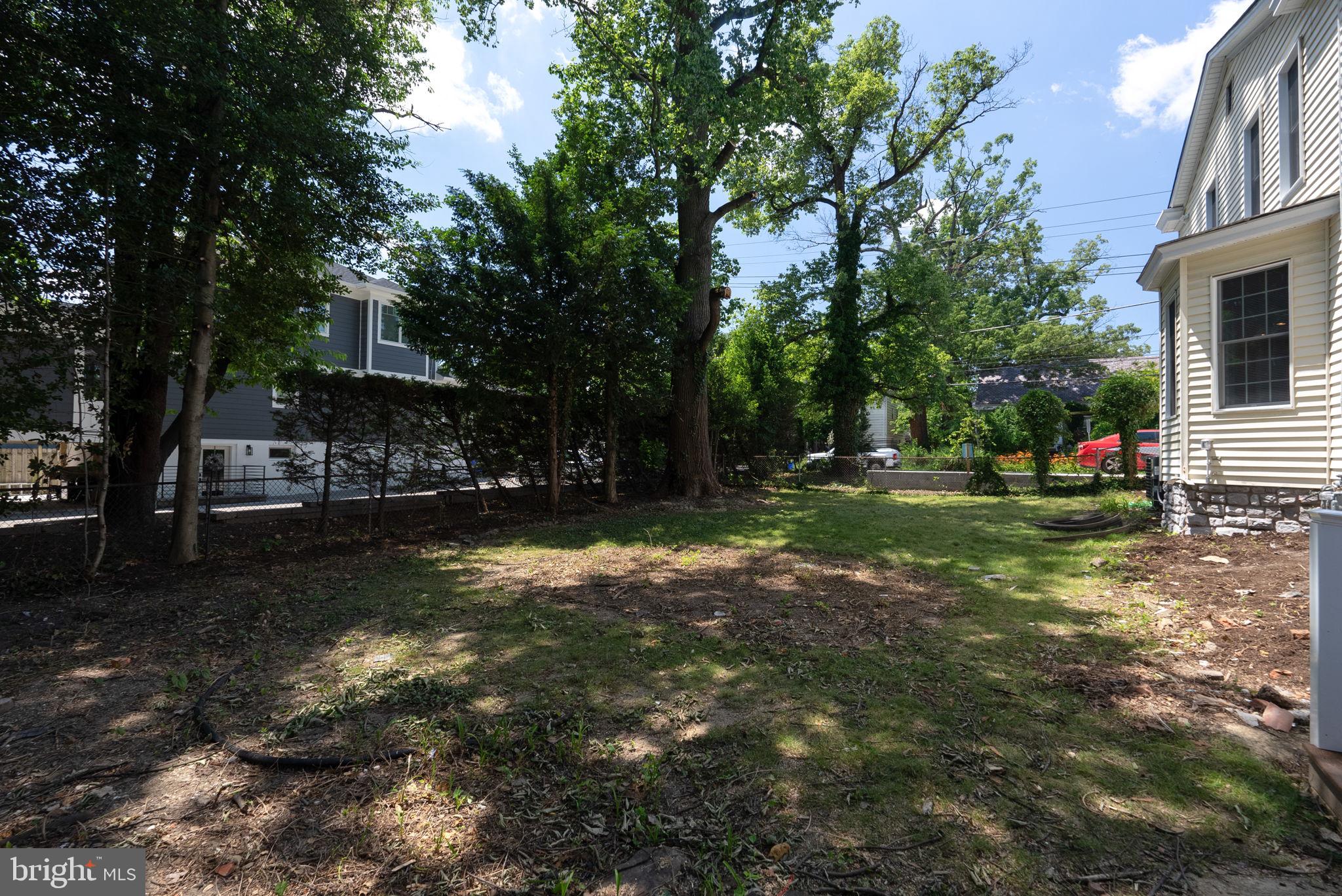 827 PHILADELPHIA AVE