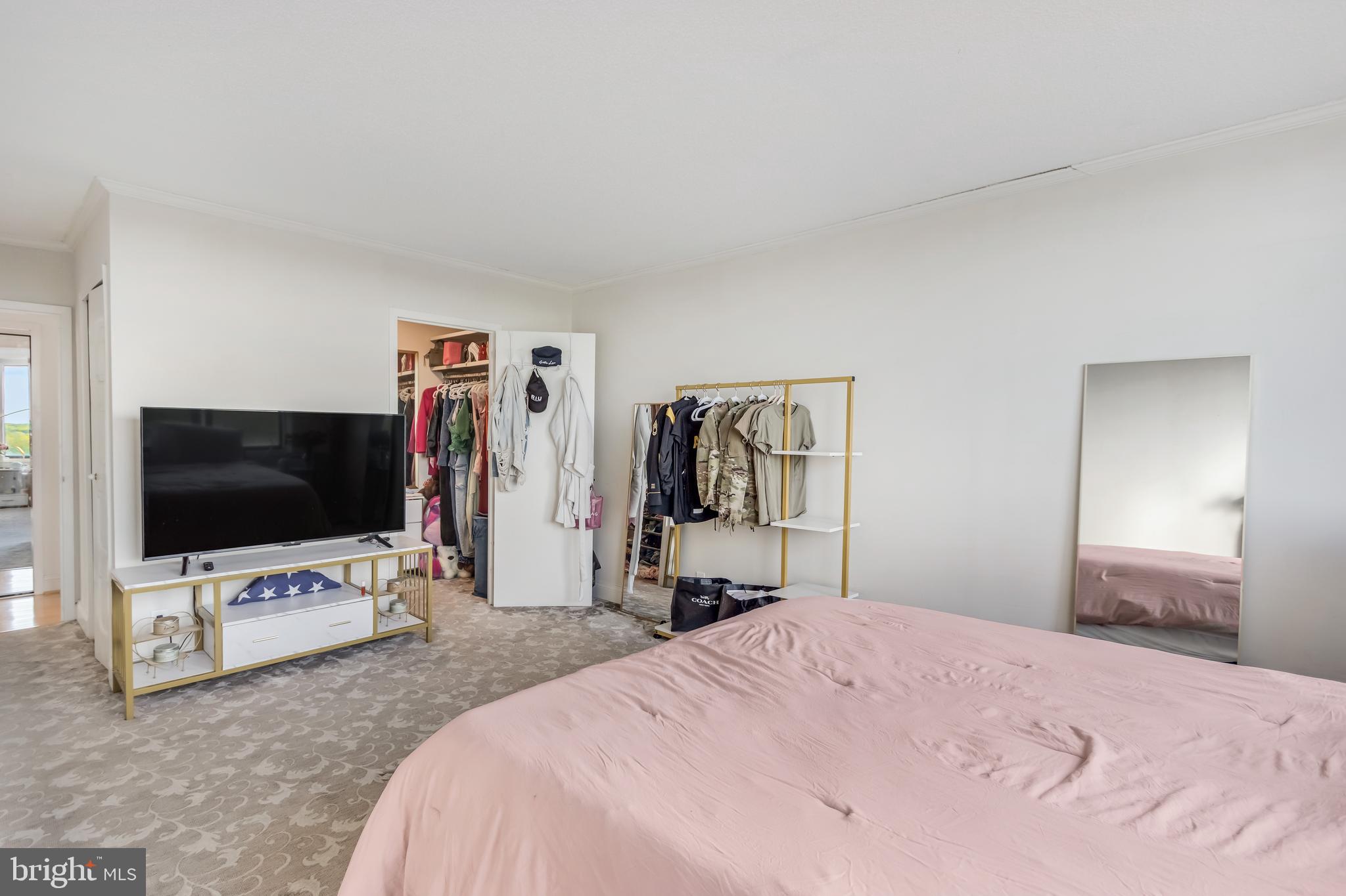 5225 POOKS HILL RD #1420N