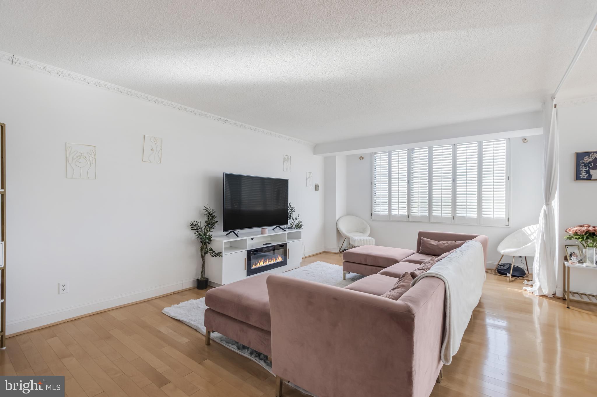 5225 POOKS HILL RD #1420N