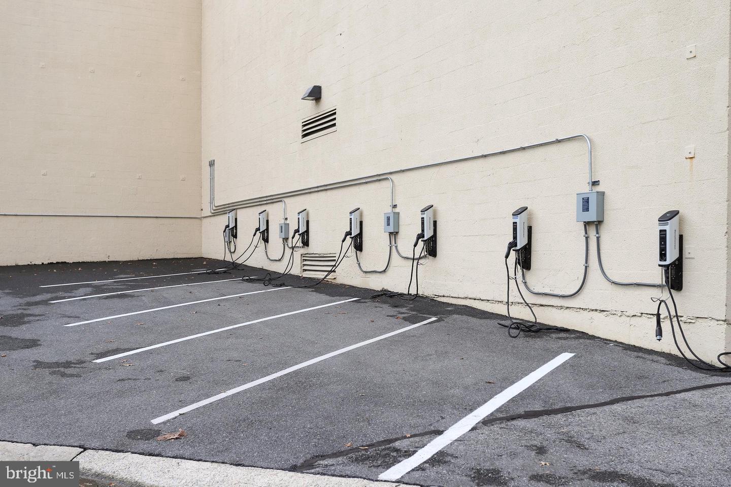 5225 POOKS HILL RD #1420N