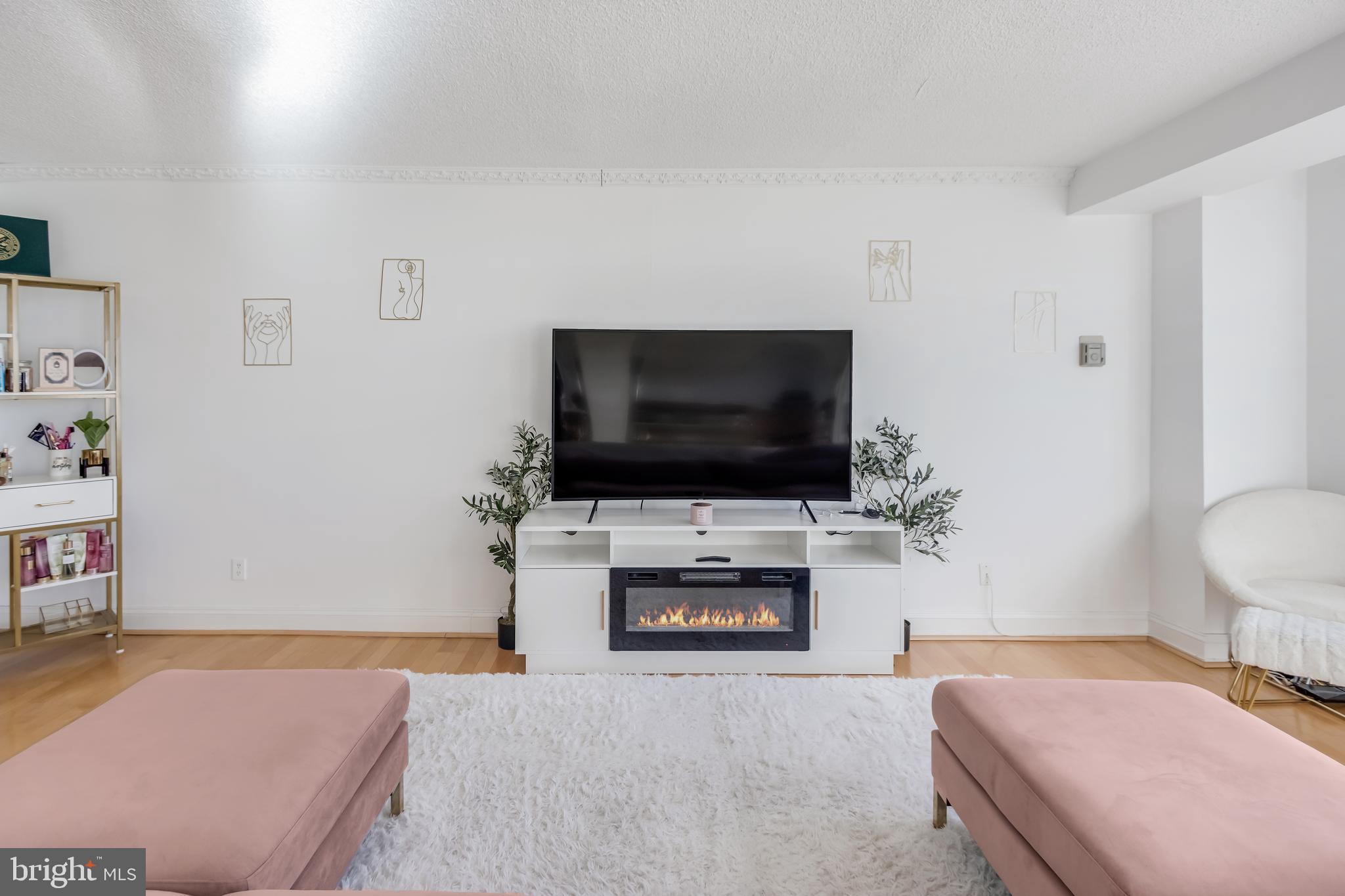 5225 POOKS HILL RD #1420N