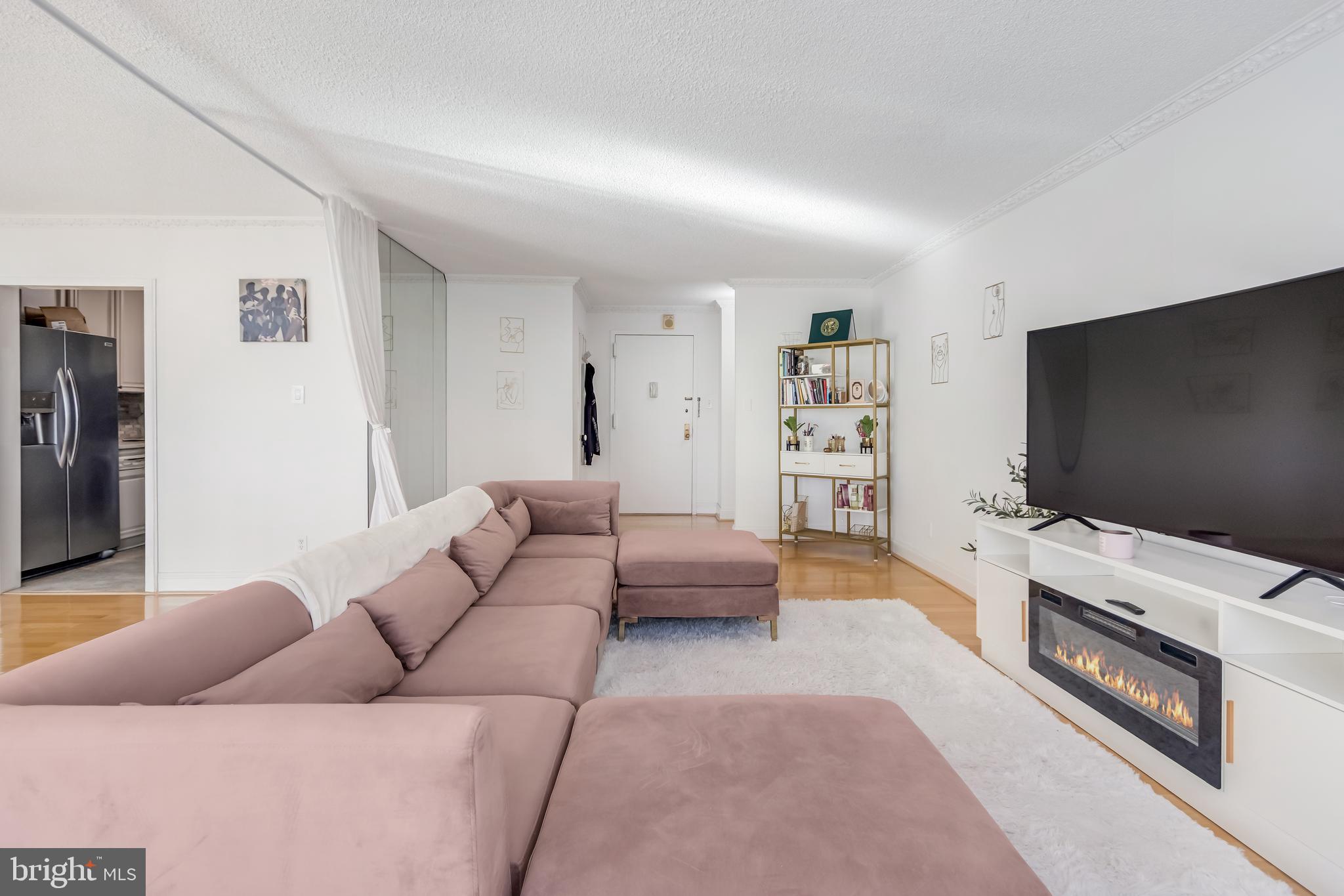 5225 POOKS HILL RD #1420N