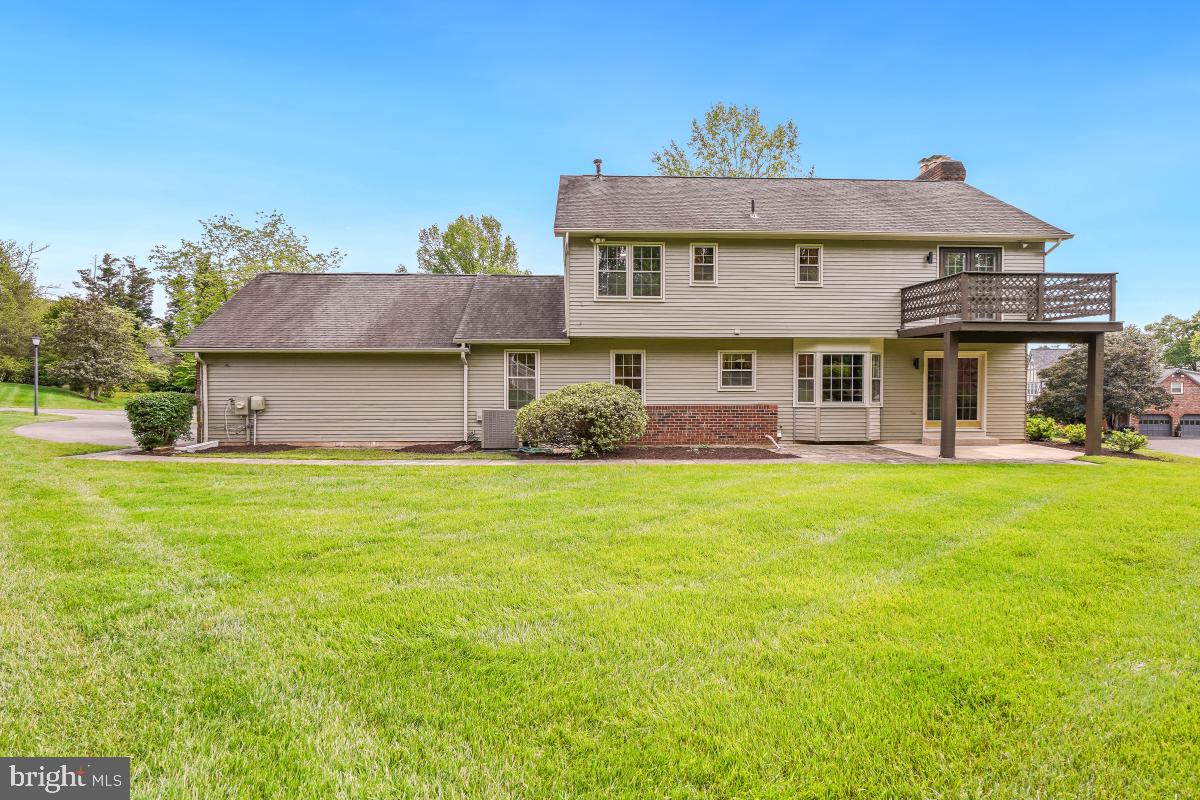 121 Farmgate Ln
