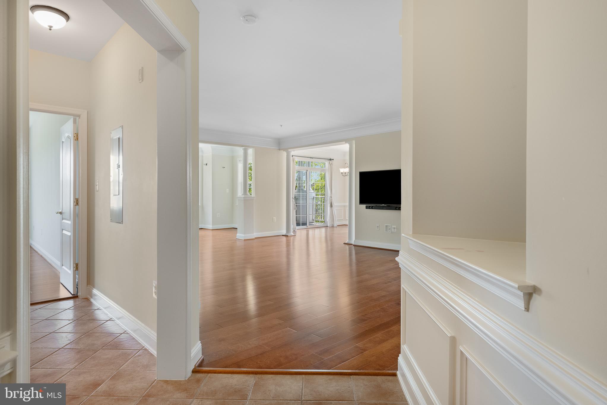 327 King Farm Blvd #206