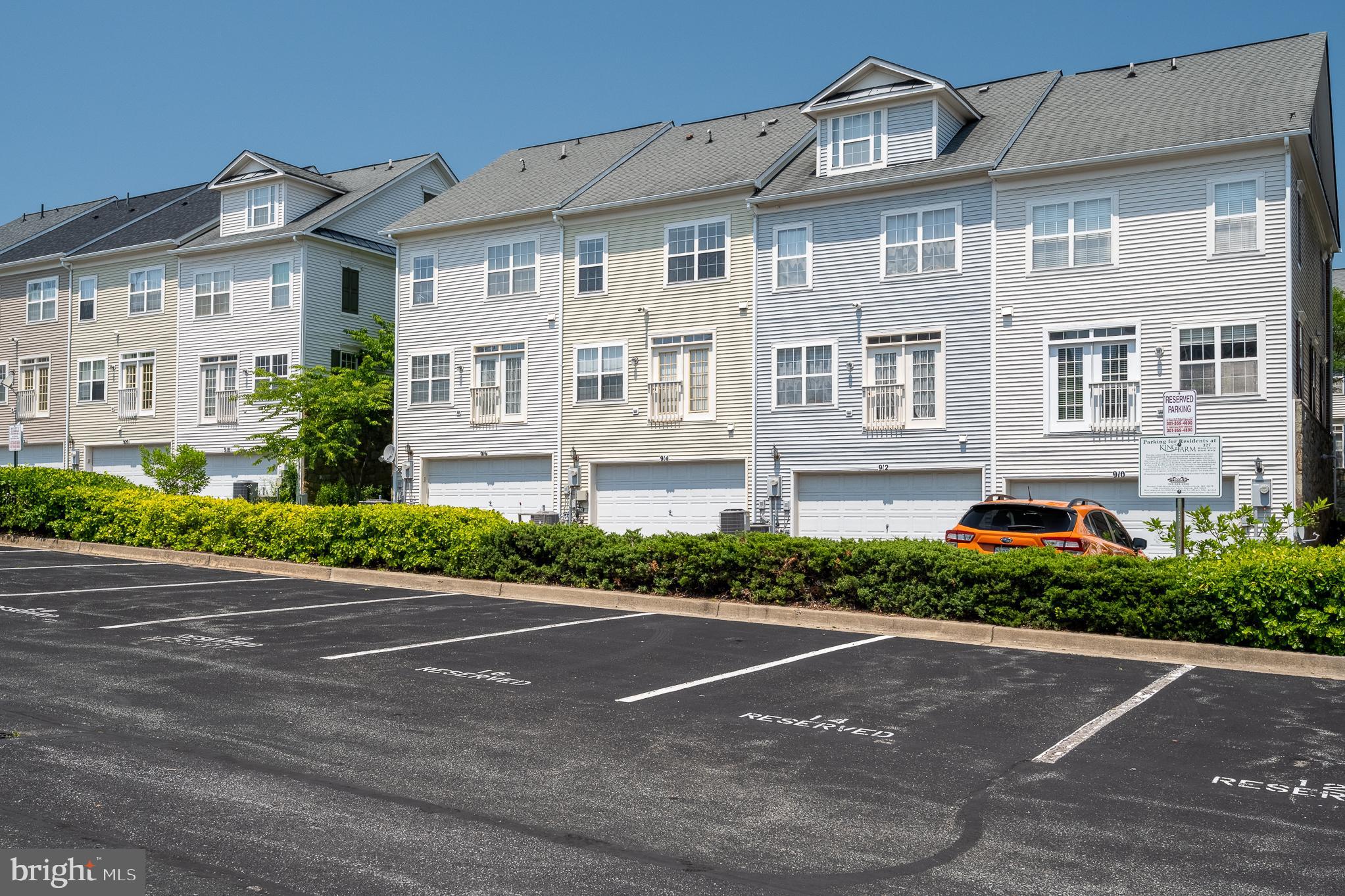 327 King Farm Blvd #206