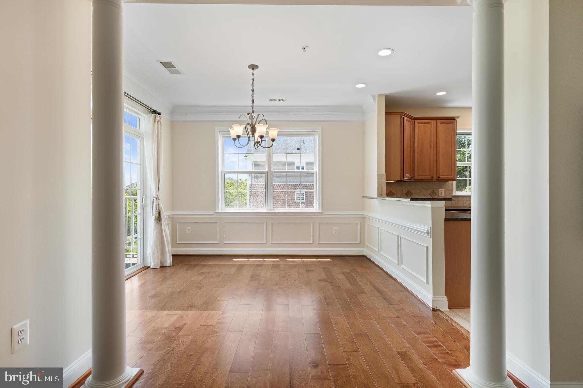 327 King Farm Blvd #206