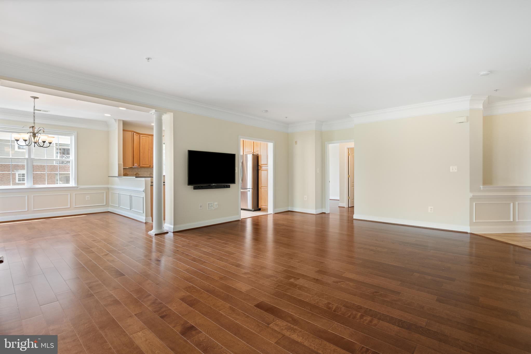 327 King Farm Blvd #206