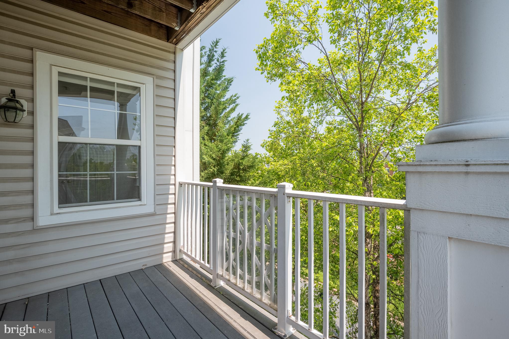 327 King Farm Blvd #206