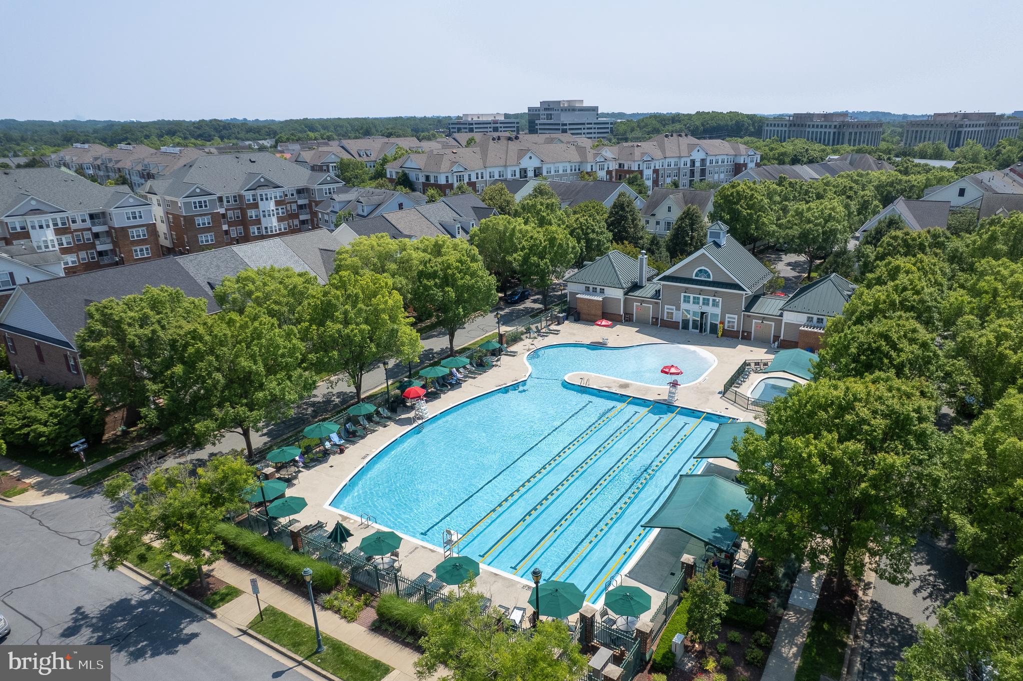 327 King Farm Blvd #206