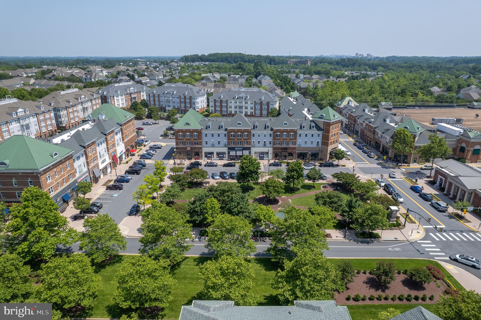 327 King Farm Blvd #206