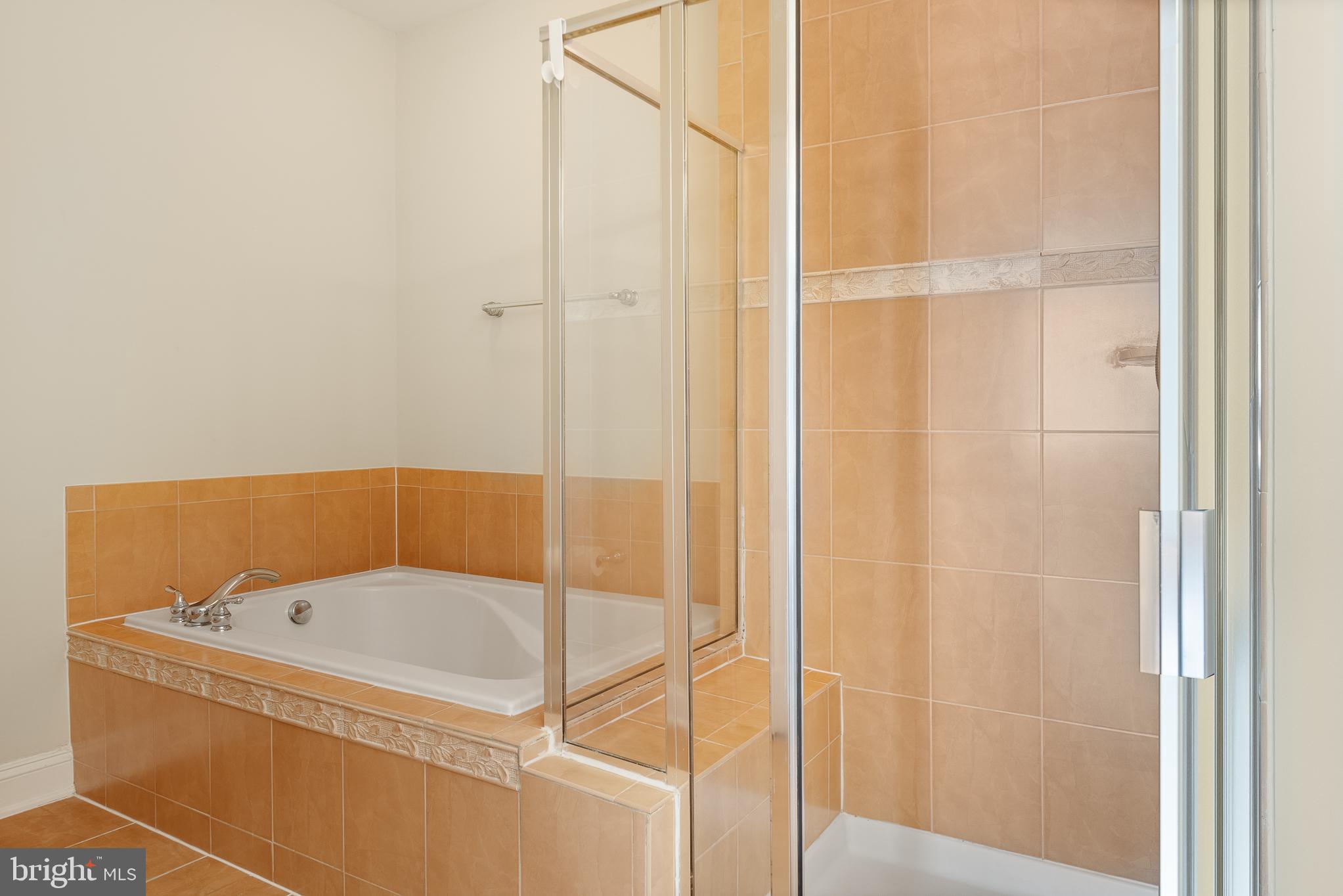 327 King Farm Blvd #206