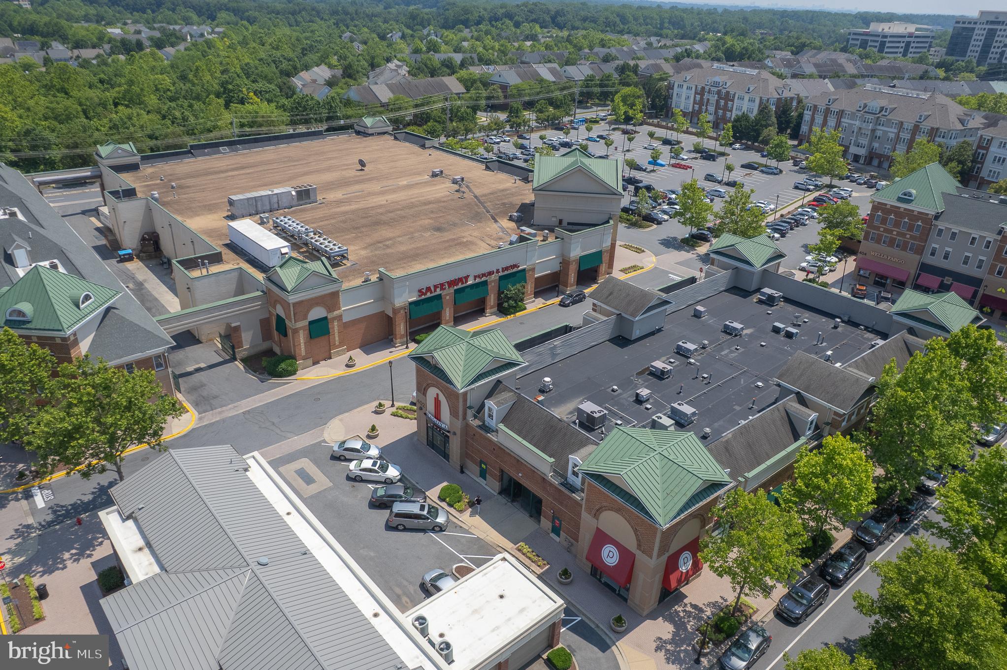 327 King Farm Blvd #206