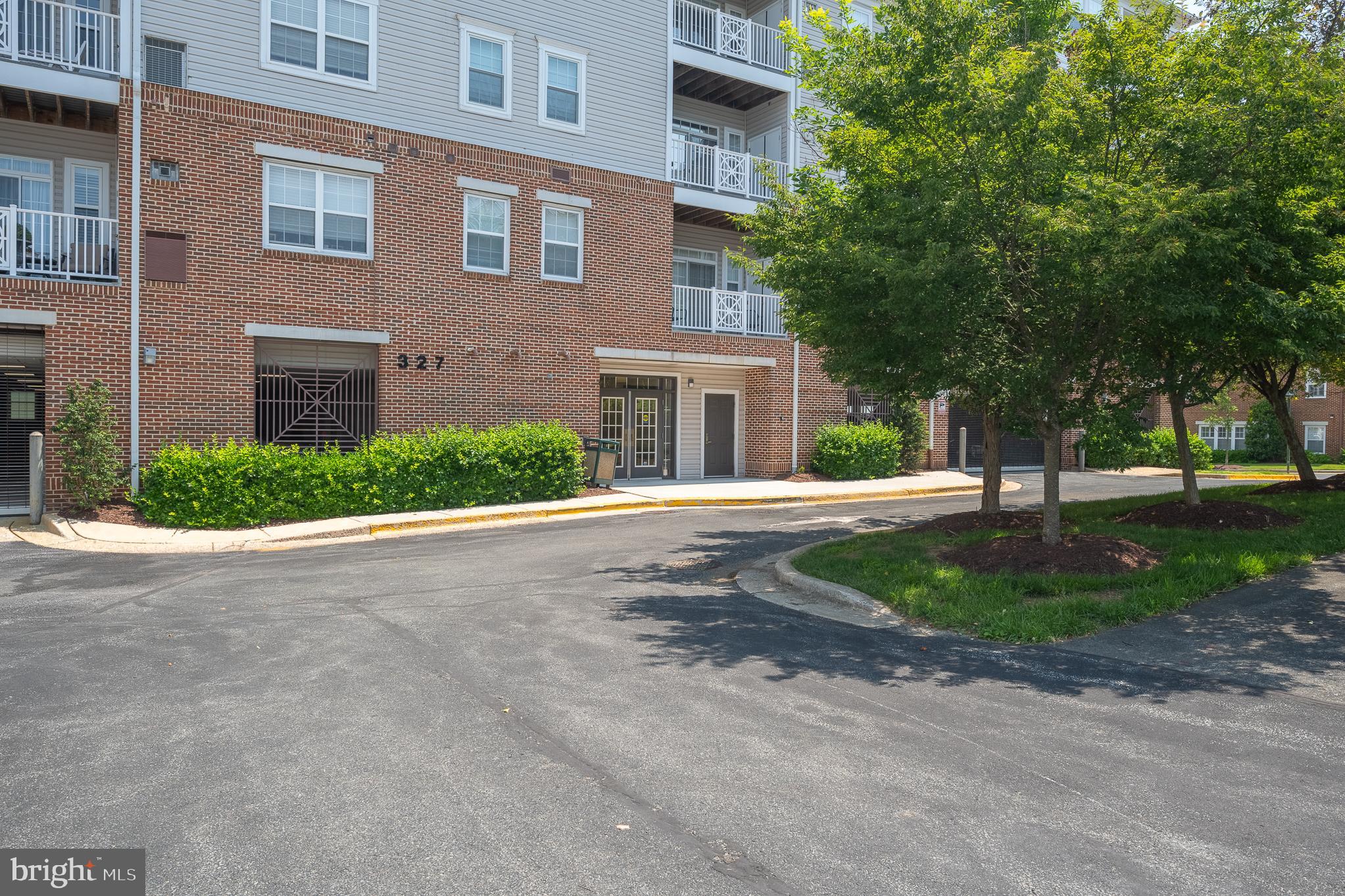 327 King Farm Blvd #206