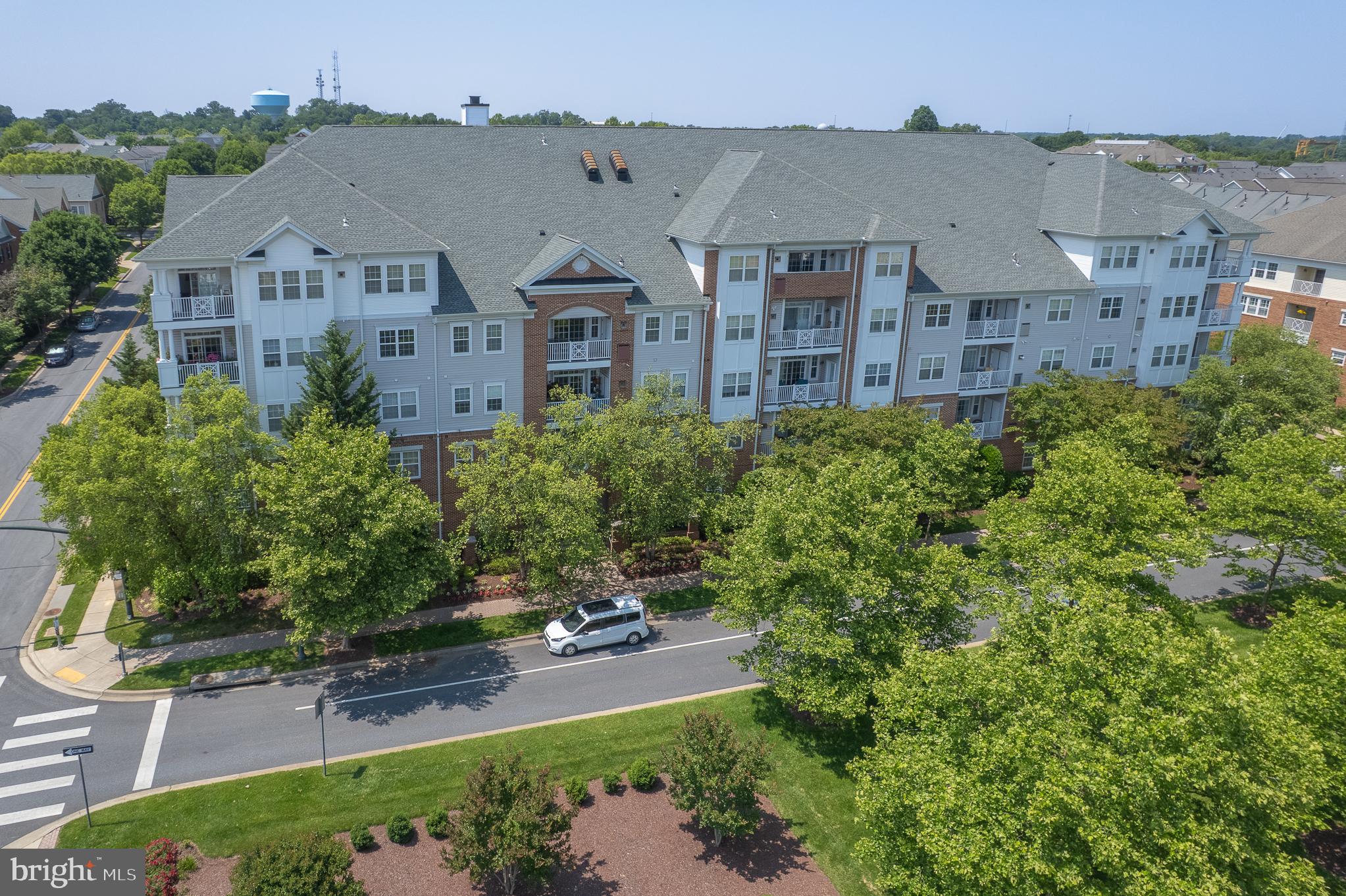 327 King Farm Blvd #206