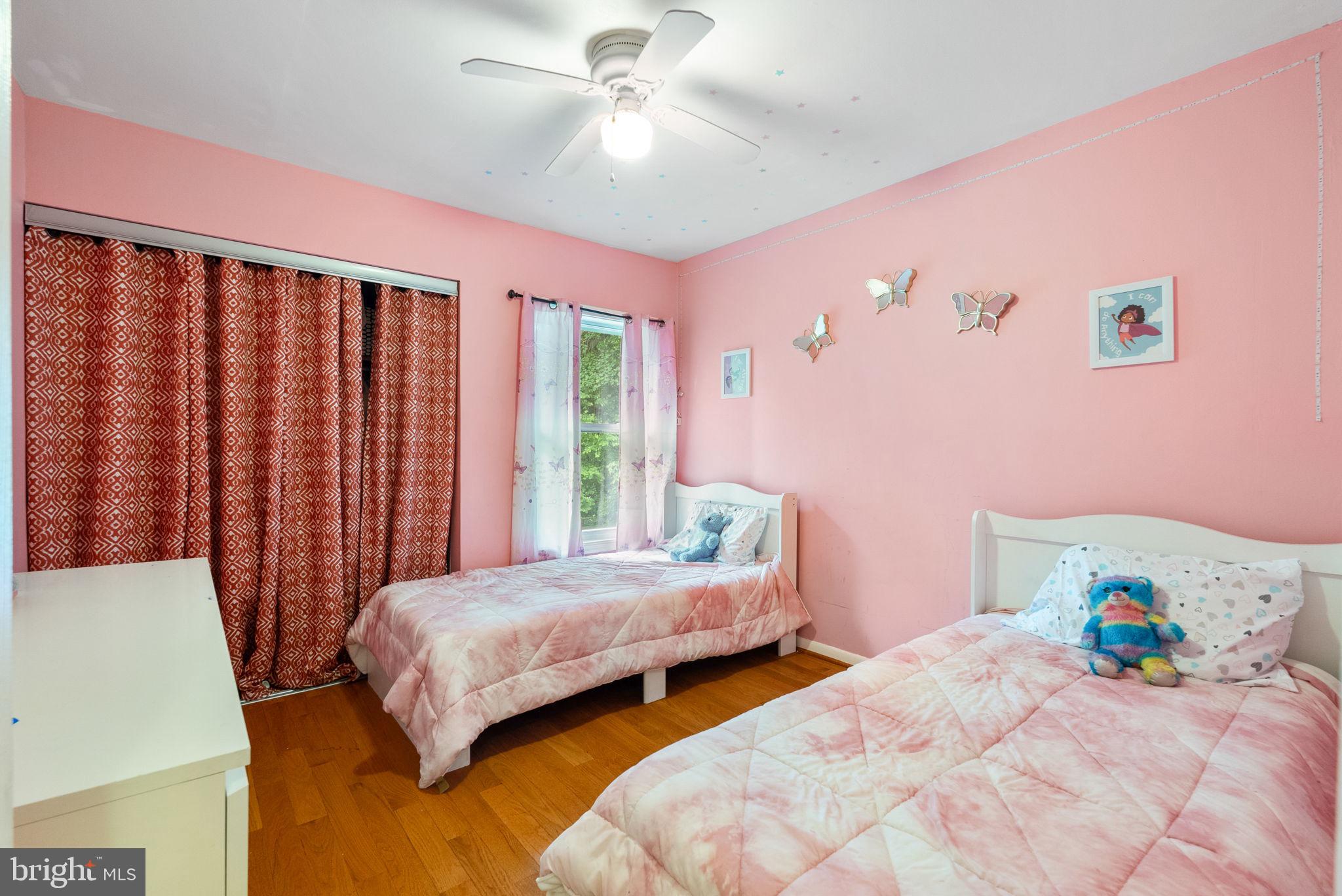 3323 Claridge