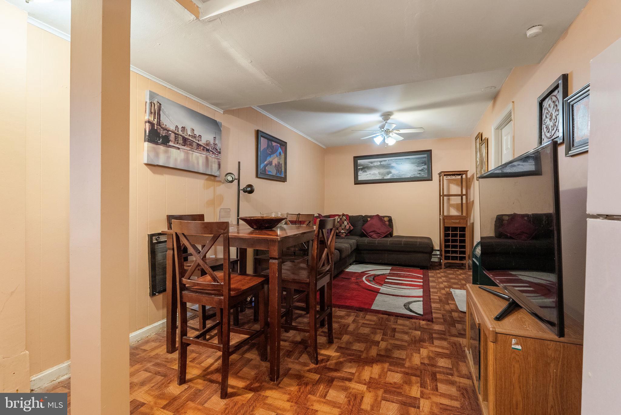 3323 Claridge