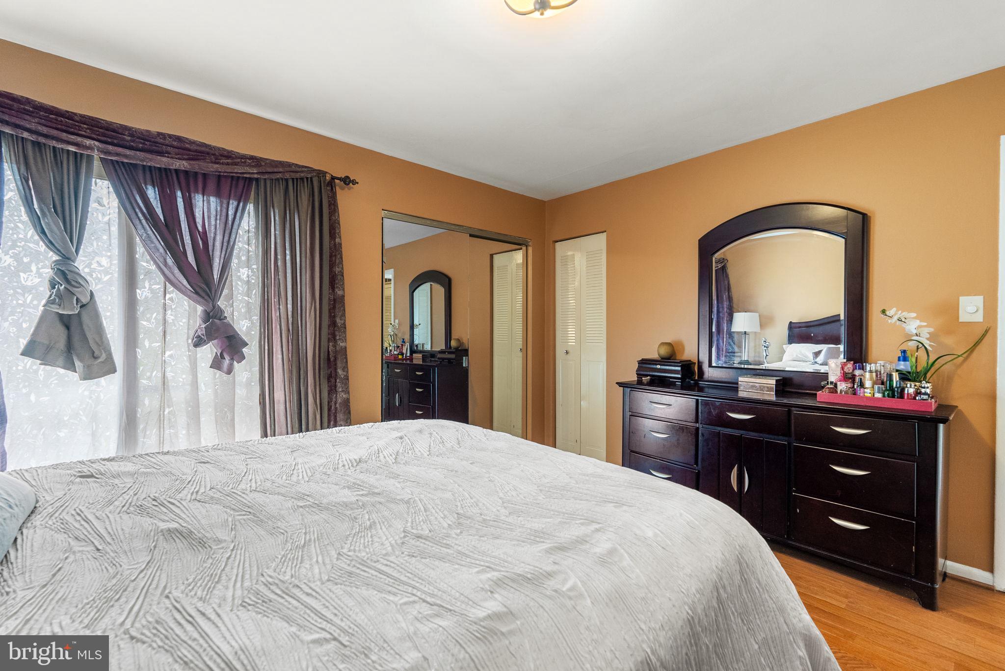 3323 Claridge