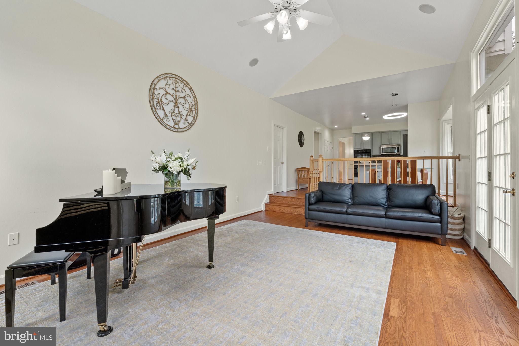 10009 Puritan Way