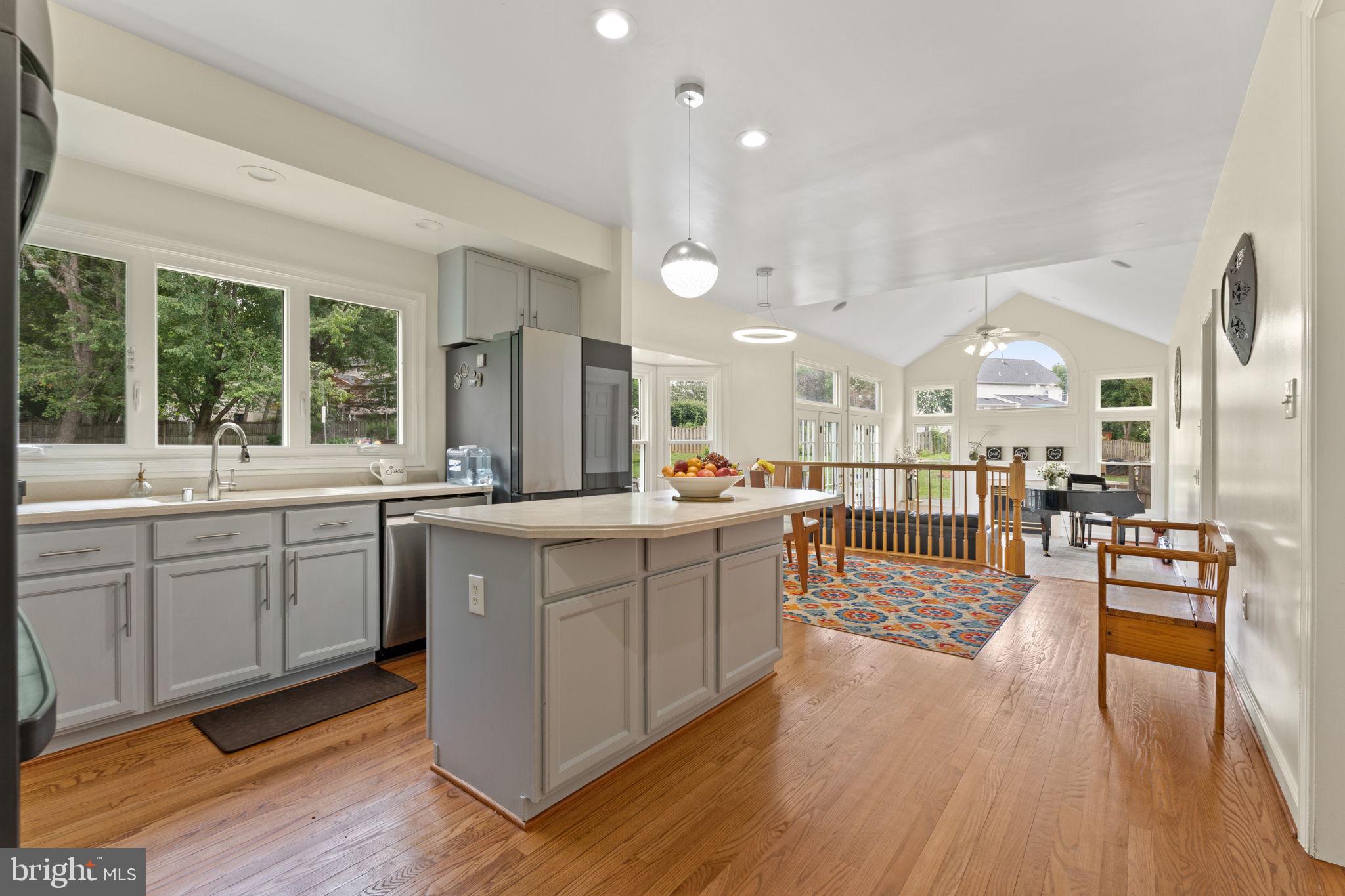 10009 Puritan Way