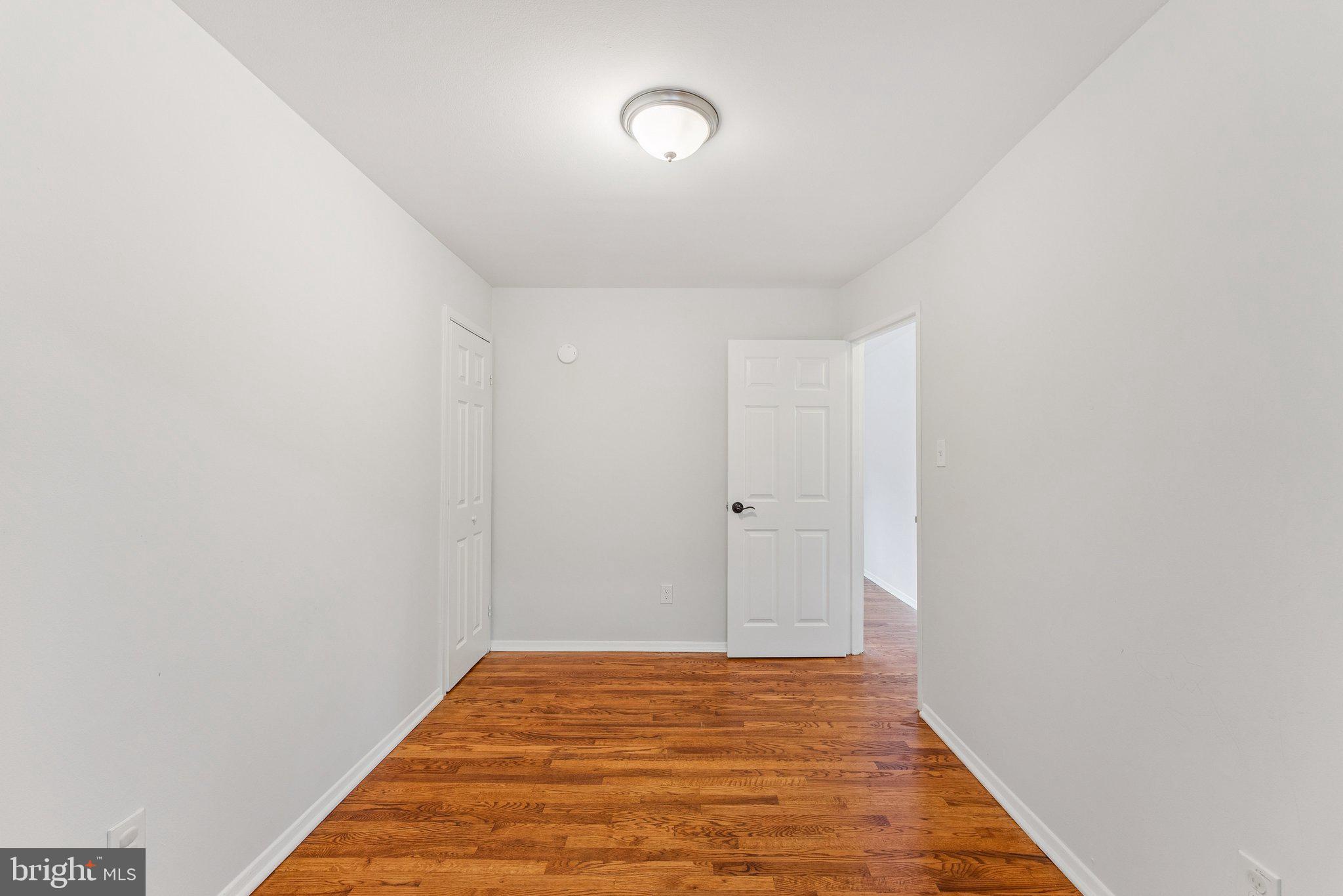 2711 HENDERSON AVENUE