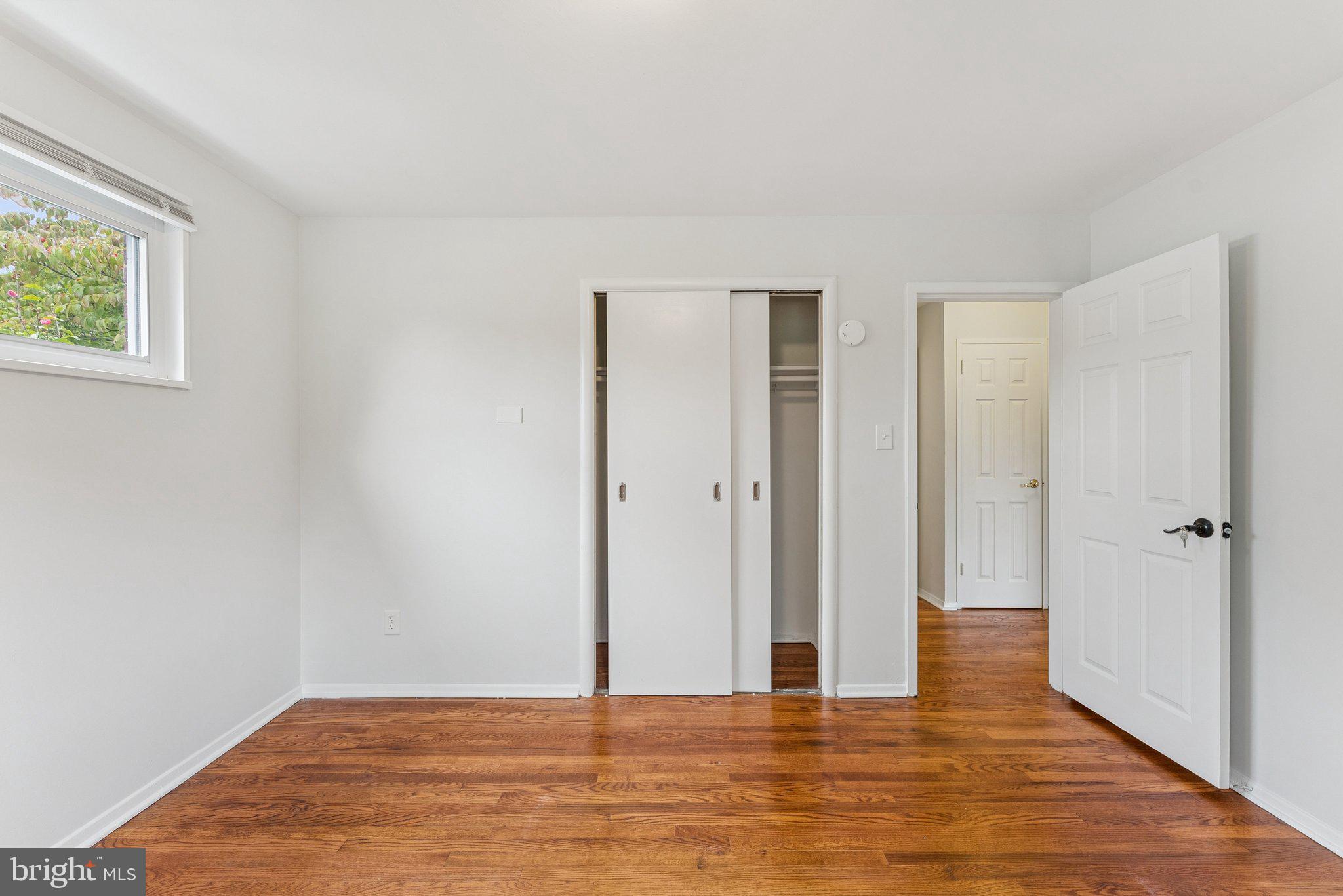 2711 HENDERSON AVENUE