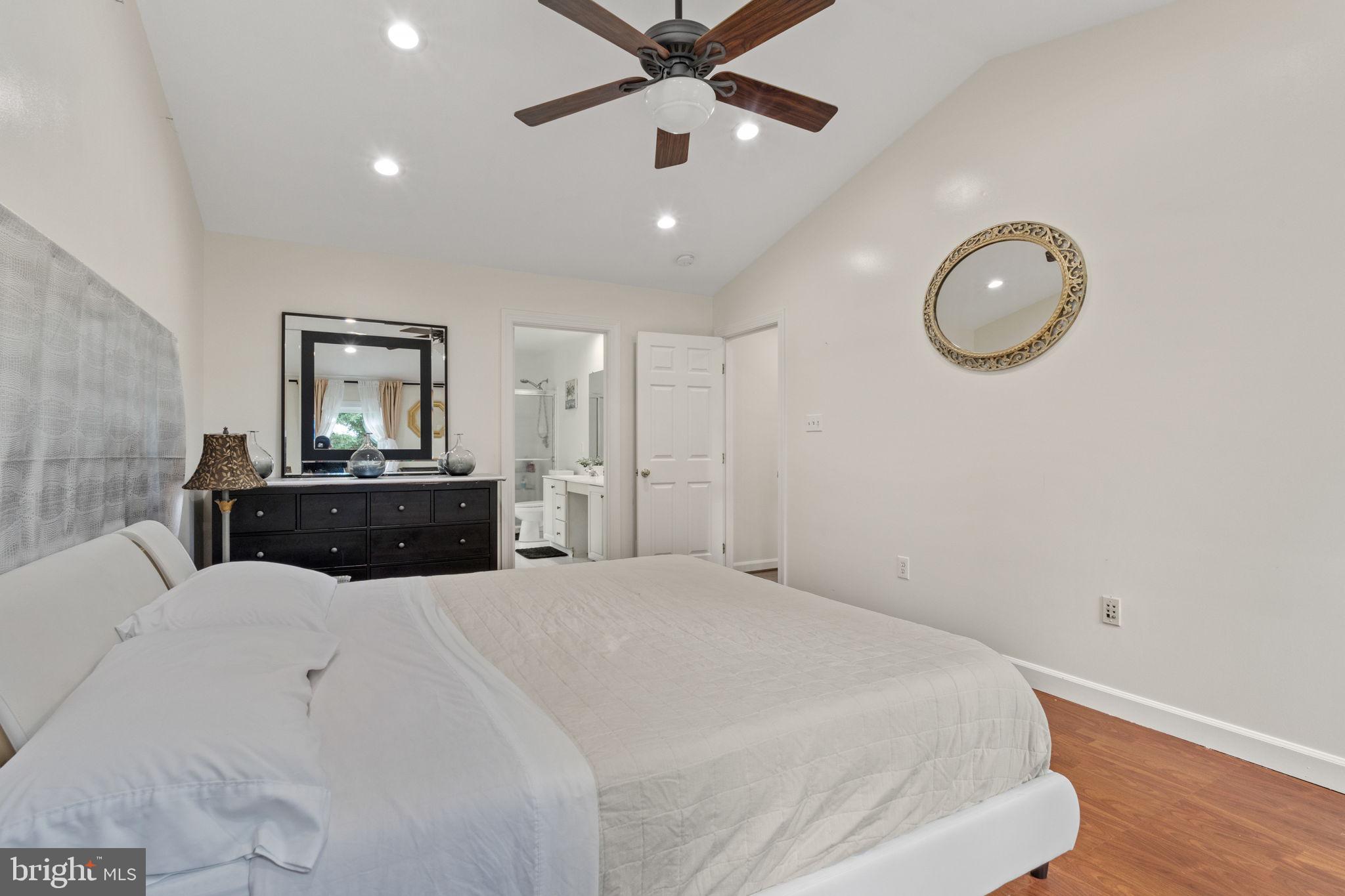 10009 PURITAN WAY