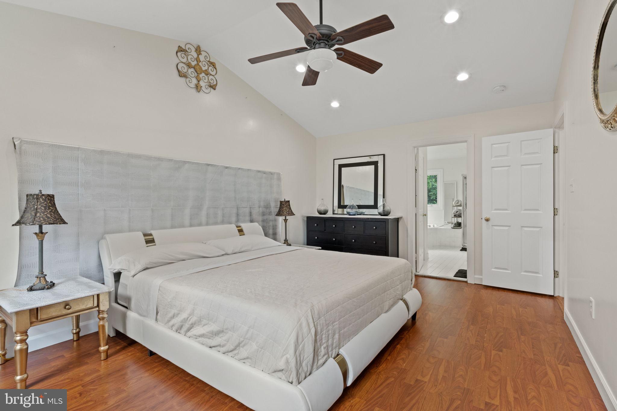 10009 PURITAN WAY