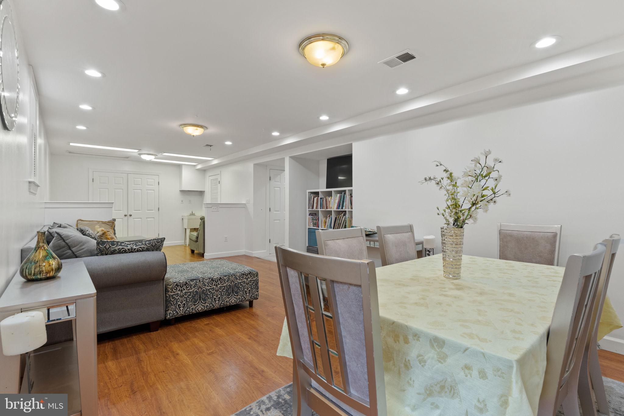 10009 PURITAN WAY