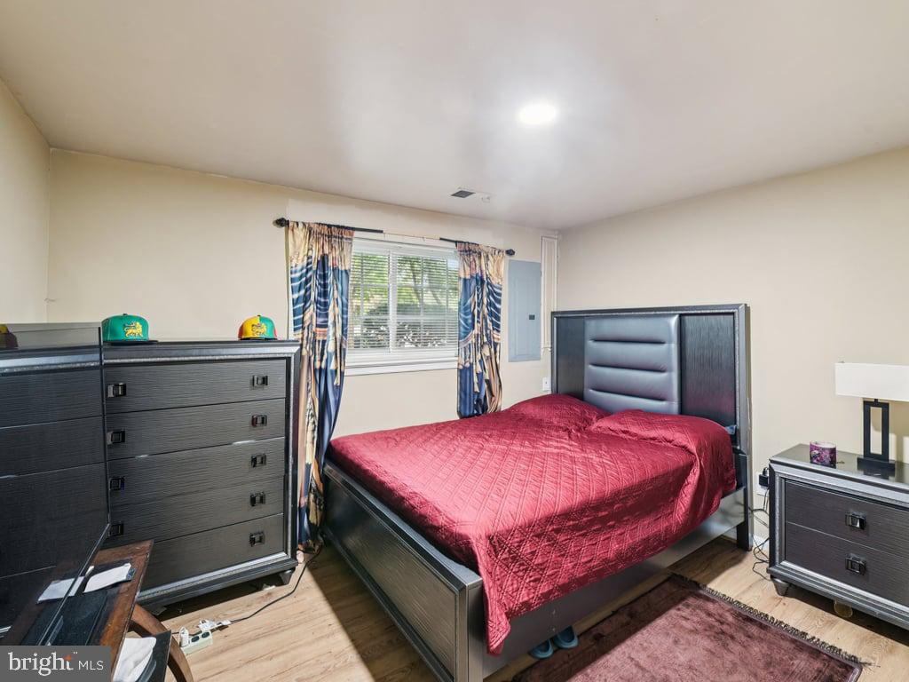 1927 AMBERSTONE COURT 4