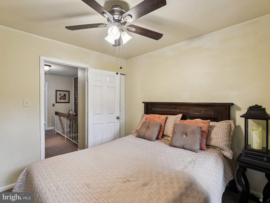 1927 AMBERSTONE COURT 4