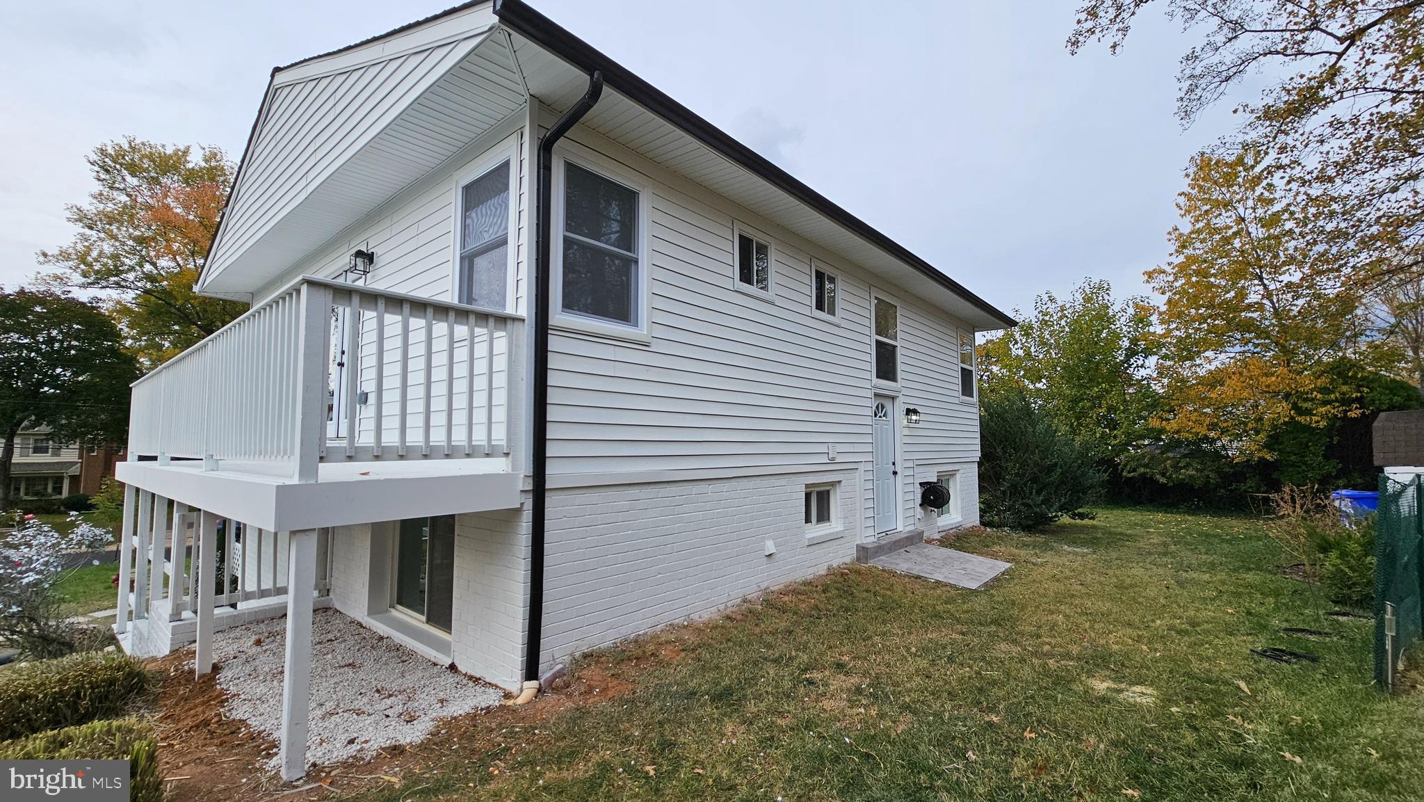 1407 NORTHCREST DRIVE