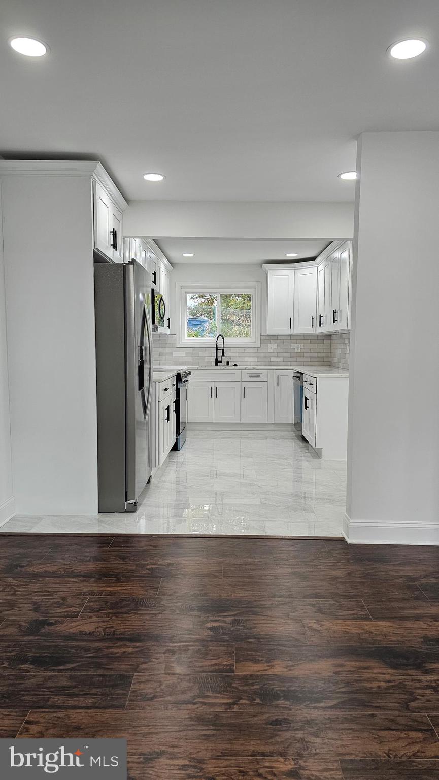 1407 NORTHCREST DRIVE