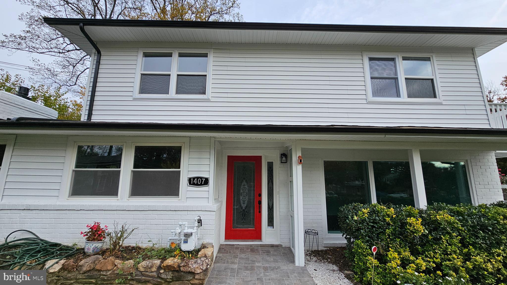 1407 NORTHCREST DRIVE