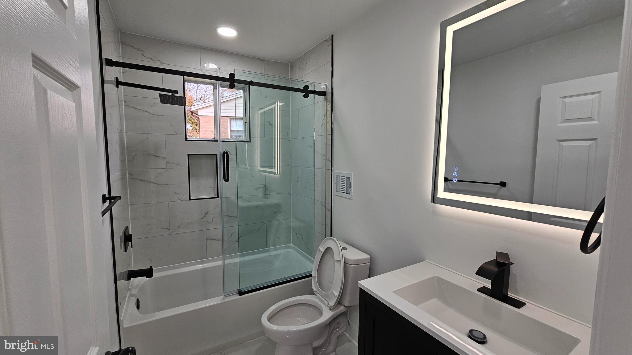 1407 NORTHCREST DRIVE