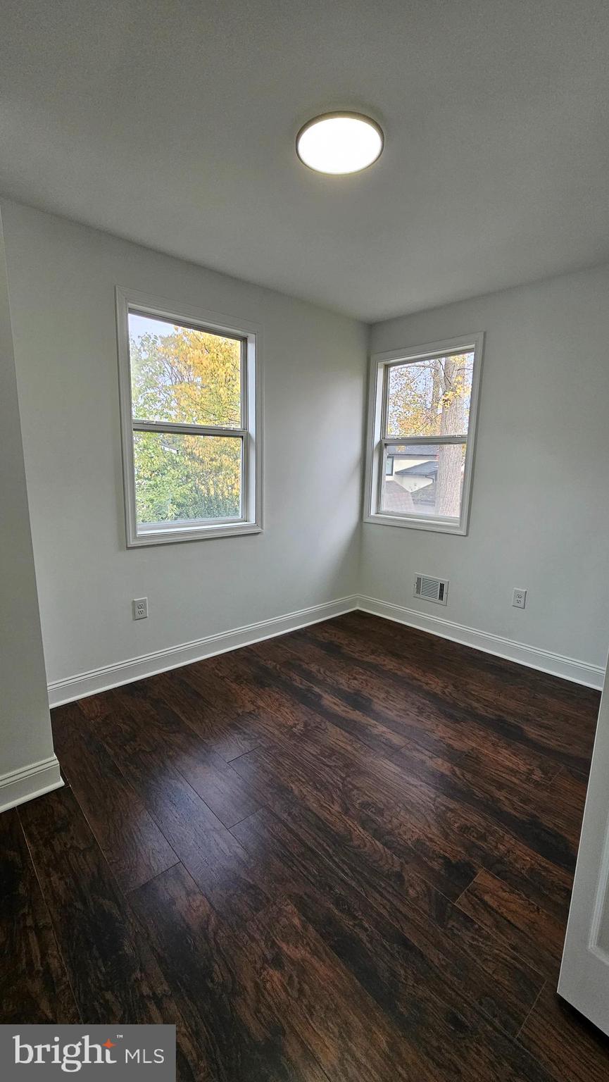 1407 NORTHCREST DRIVE