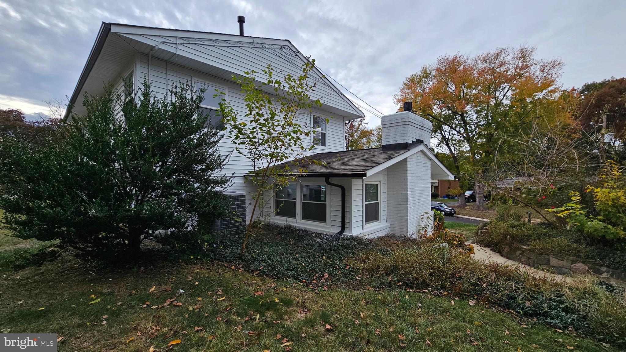 1407 NORTHCREST DRIVE