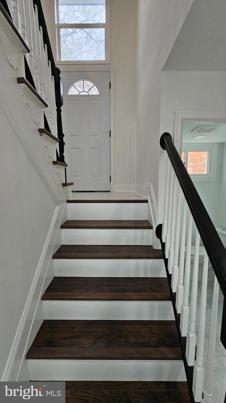 1407 NORTHCREST DRIVE