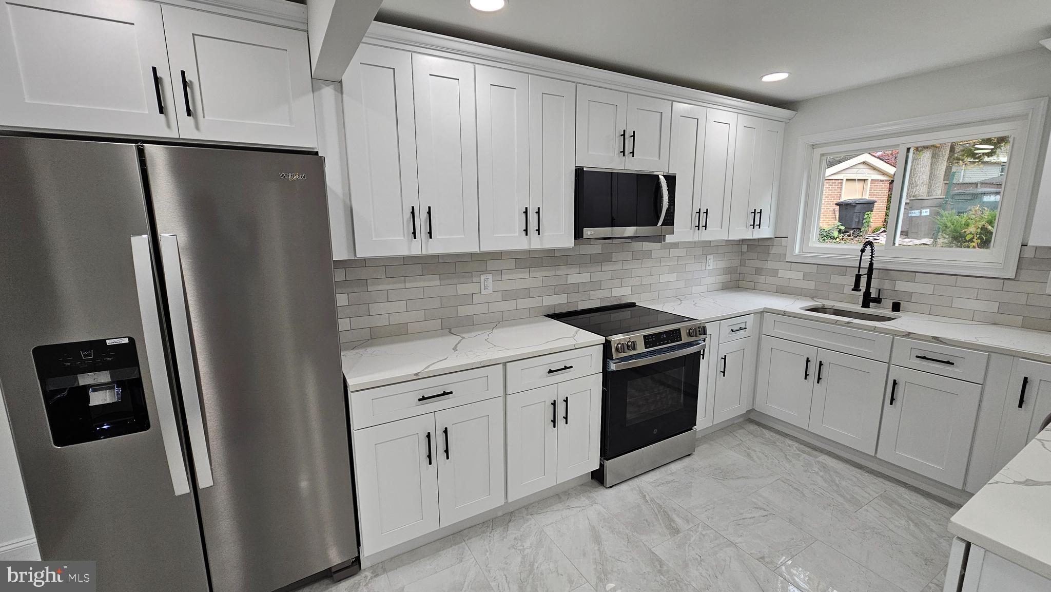 1407 NORTHCREST DRIVE