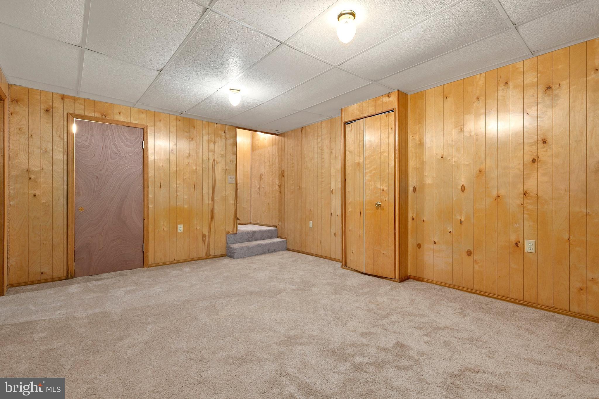 15015 DINSDALE DRIVE