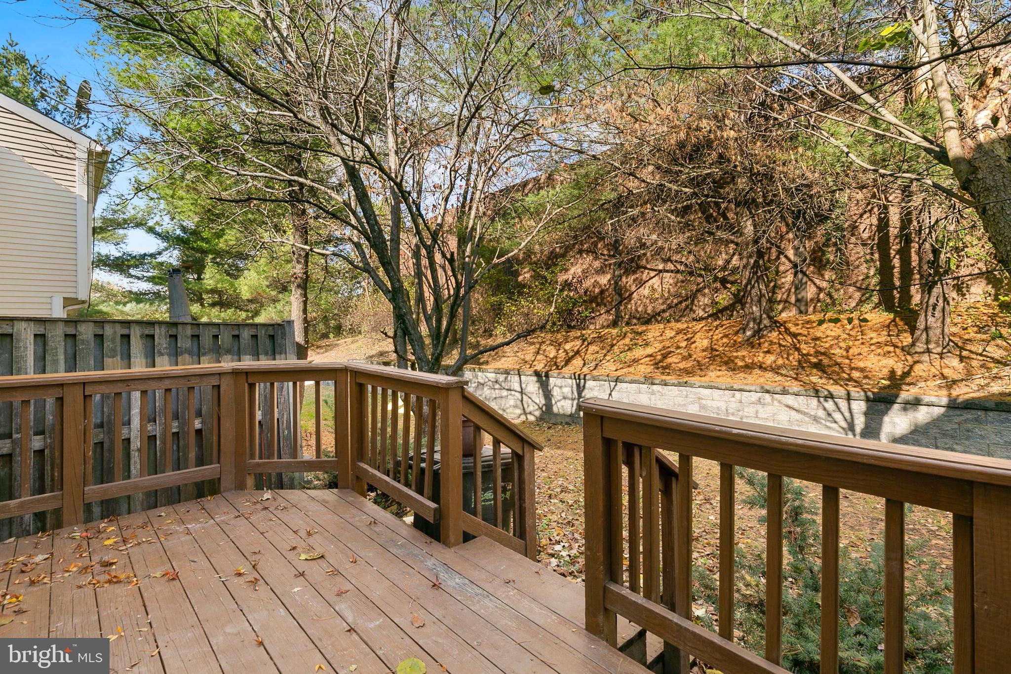 15015 DINSDALE DRIVE